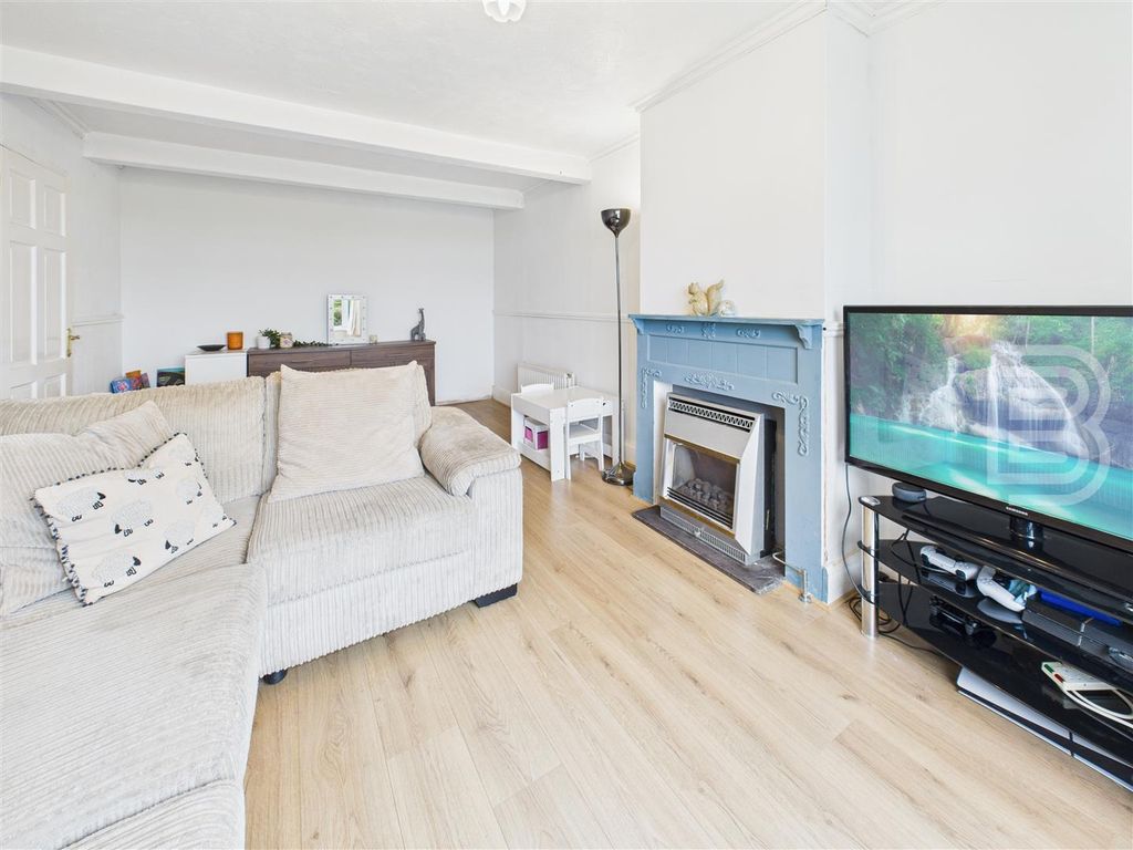 Property photo 2 of 19 Cam05587G0-Pr0066-Still015.Jpg