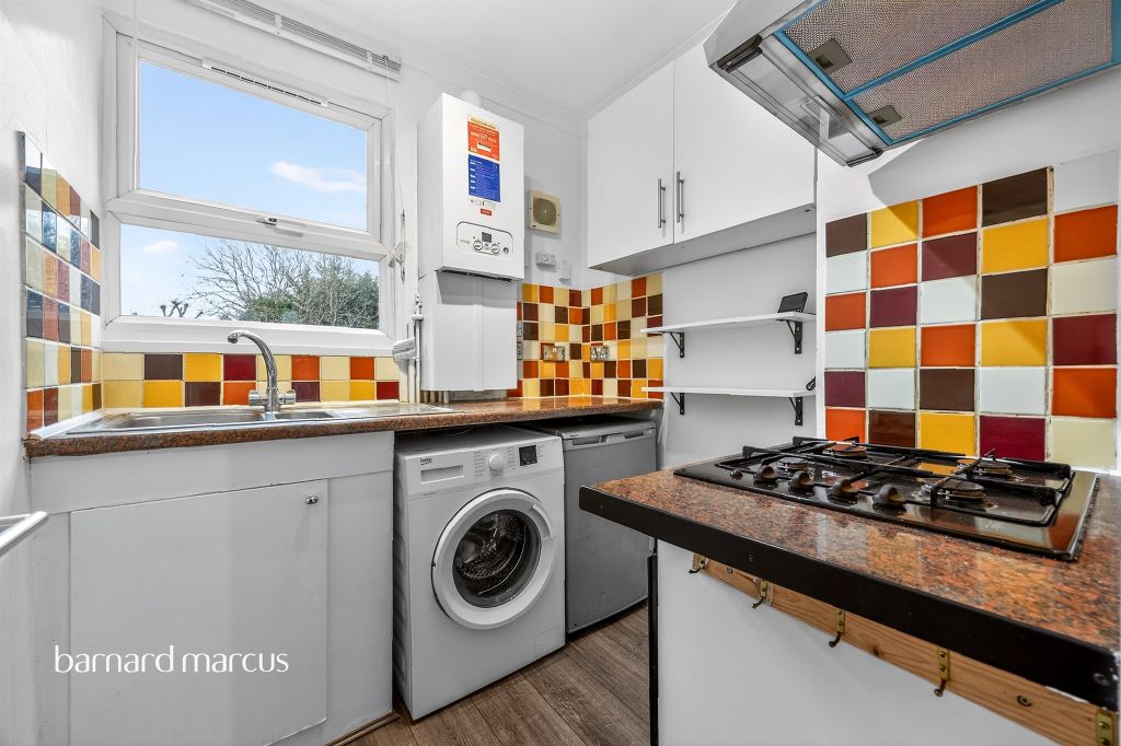 Property photo 2 of 21