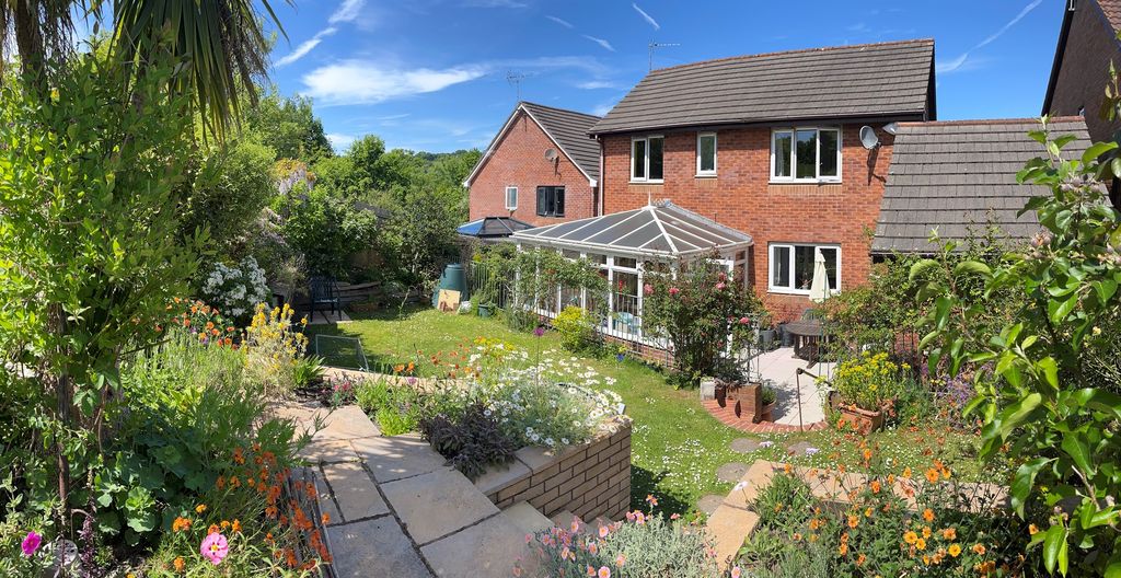 Property photo 1 of 18