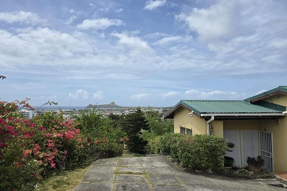 Property photo 3 of 13