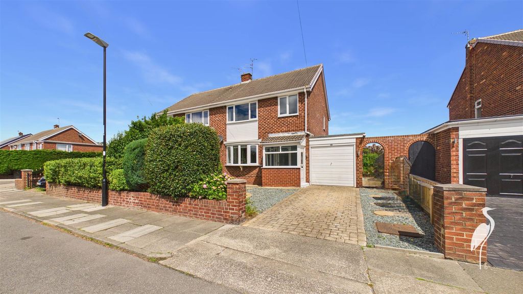 Property photo 1 of 30