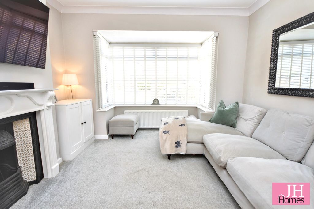 Property photo 3 of 23