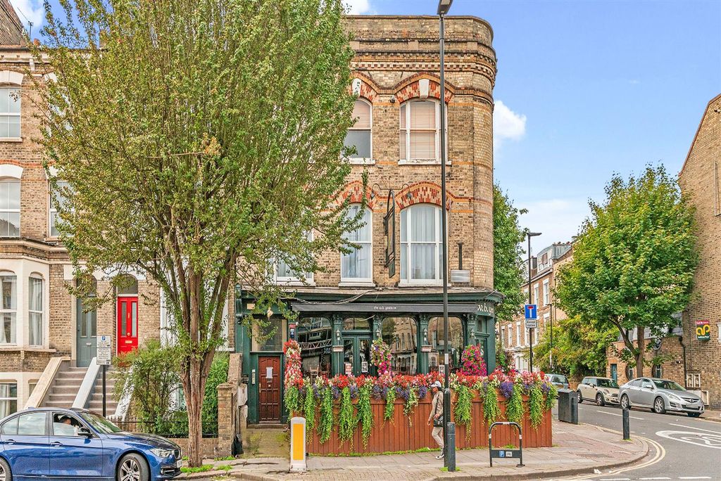 Property photo 1 of 14 Davies___Davies-Fonthill_Road-1.Jpg