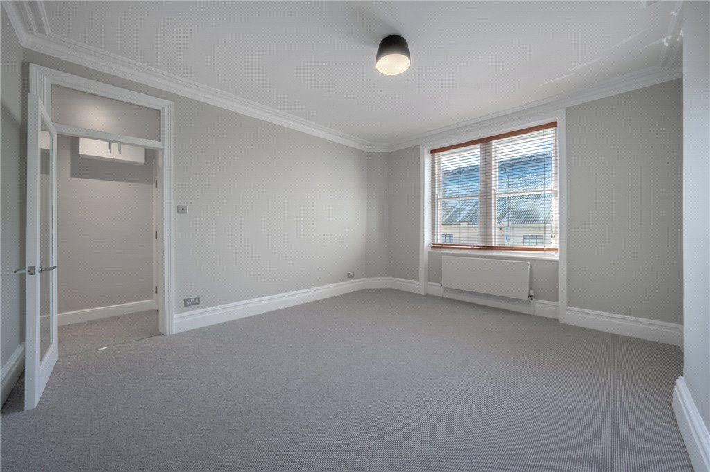 Property photo 2 of 13 Picture No. 04