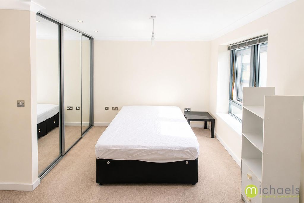 Property photo 1 of 7 1000051459.Png