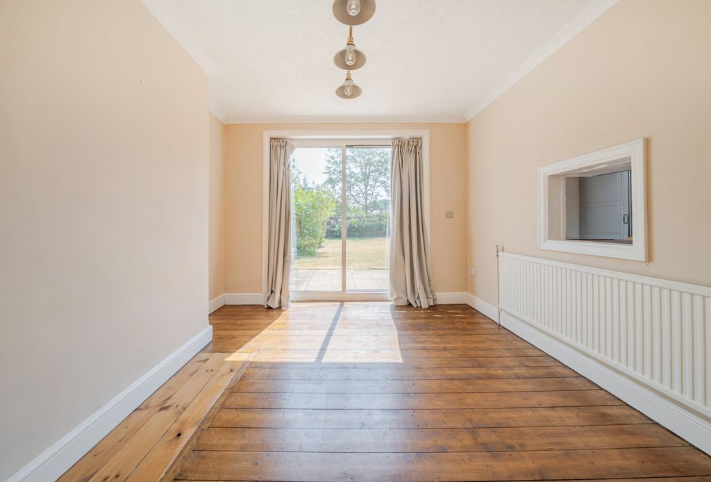 Property photo 2 of 10 1504195-14-19Ffb2...
