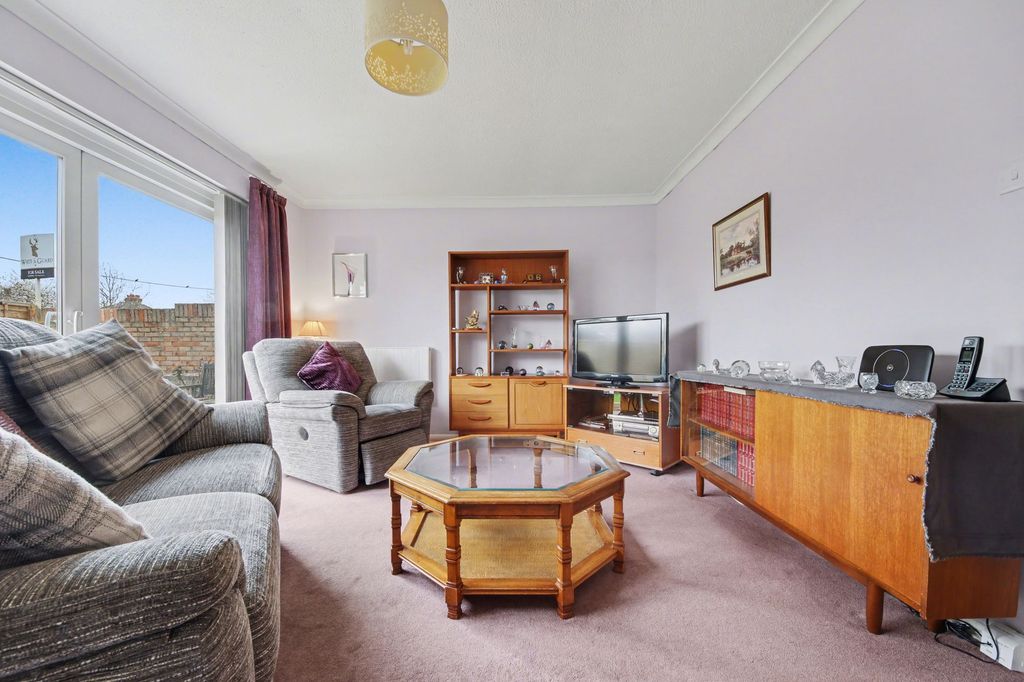 Property photo 2 of 10