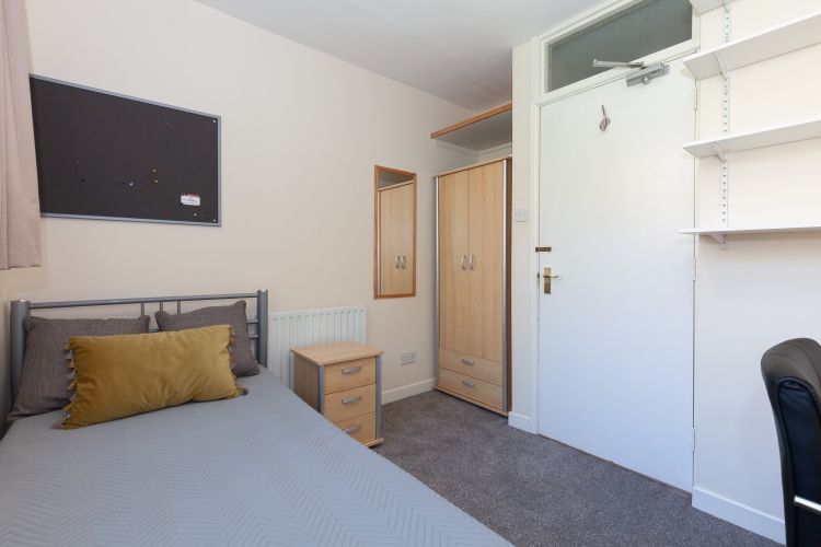 Property photo 1 of 9 233898