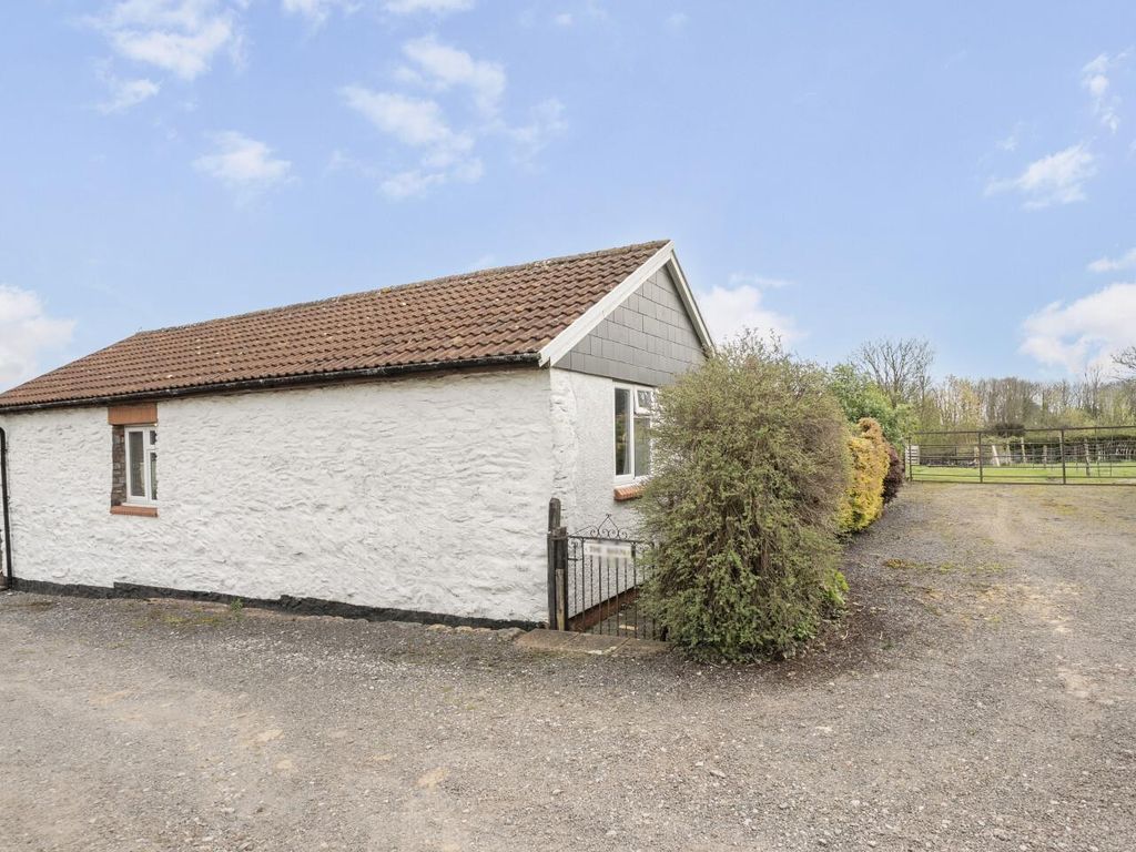 Property photo 2 of 17 1437475-18-69d7706Cef87E.Jpg