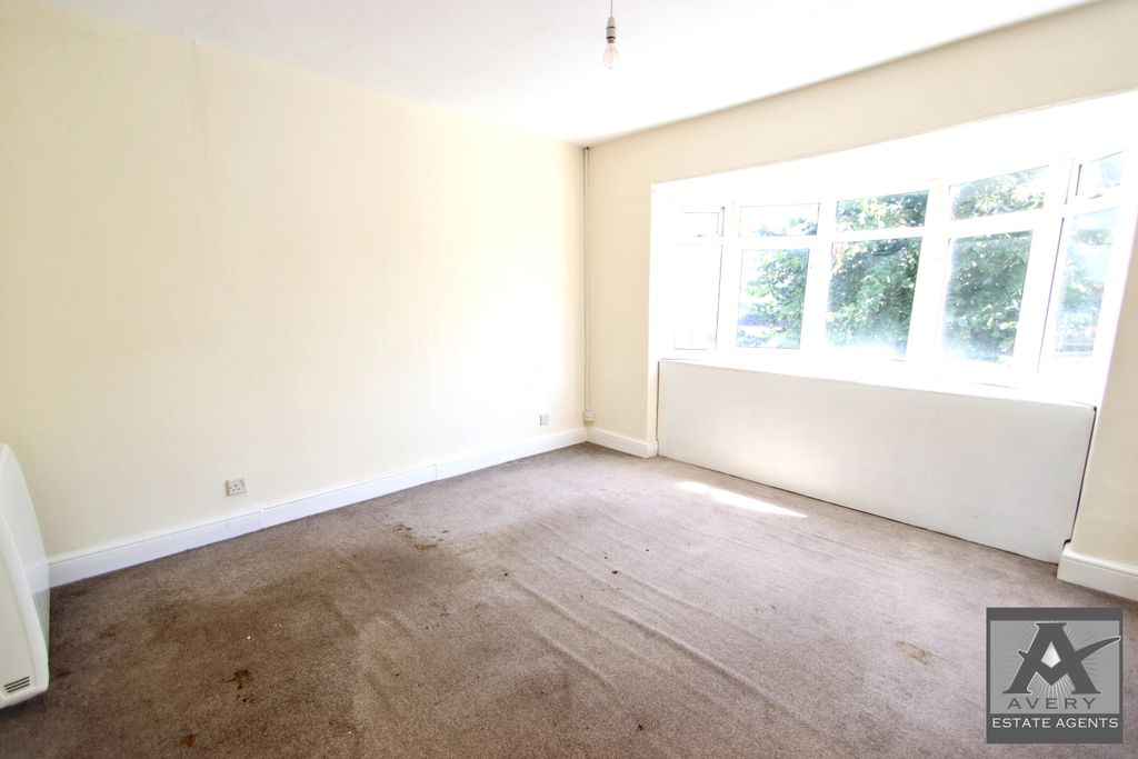 Property photo 3 of 7 Gallery