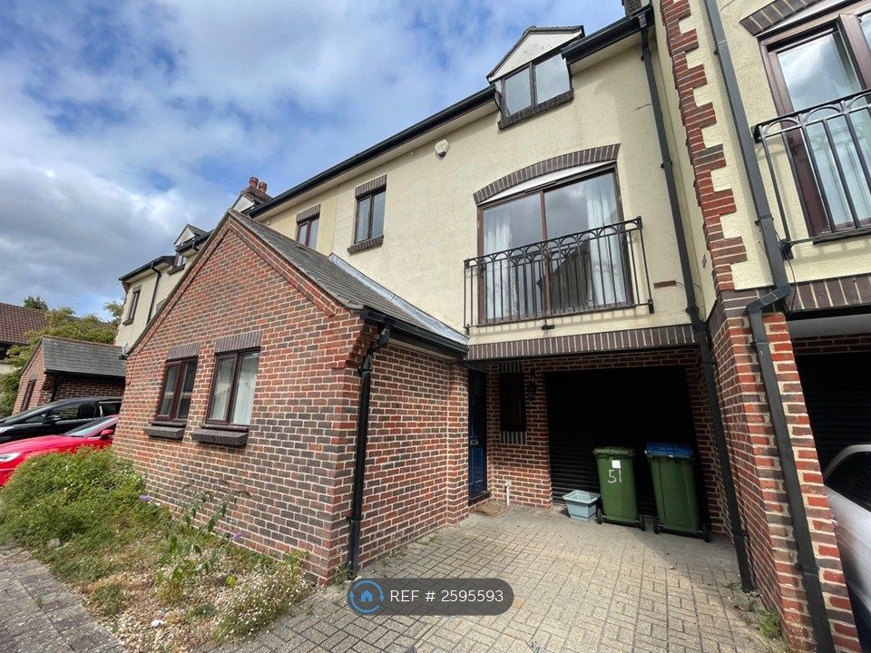 Property photo 3 of 11