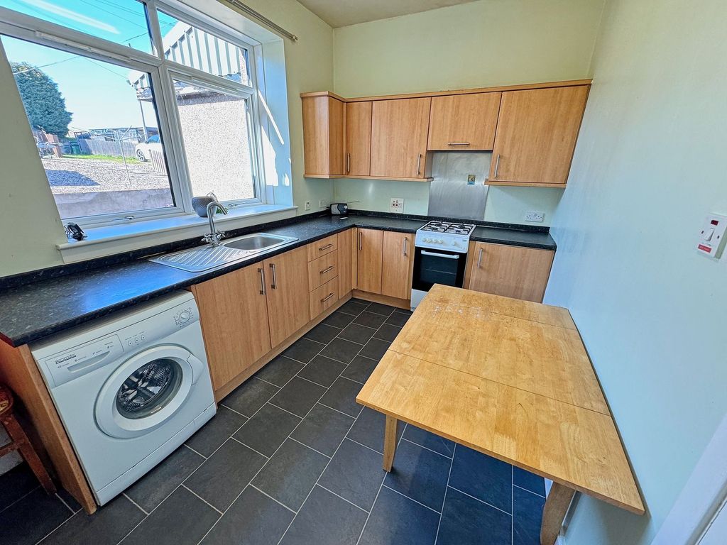Property photo 2 of 13 Kitchen