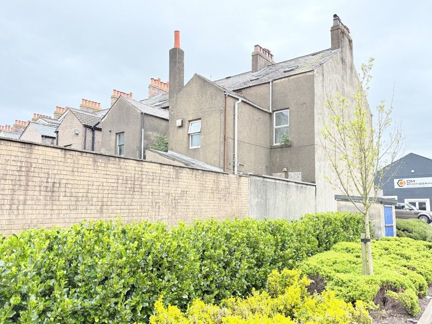 Property photo 2 of 3