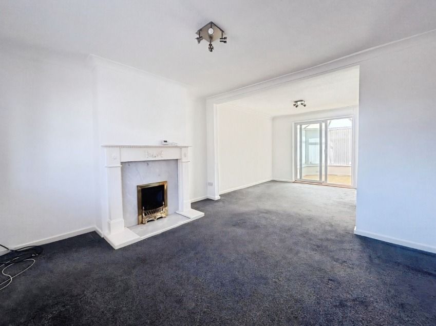 Property photo 3 of 17 5221562