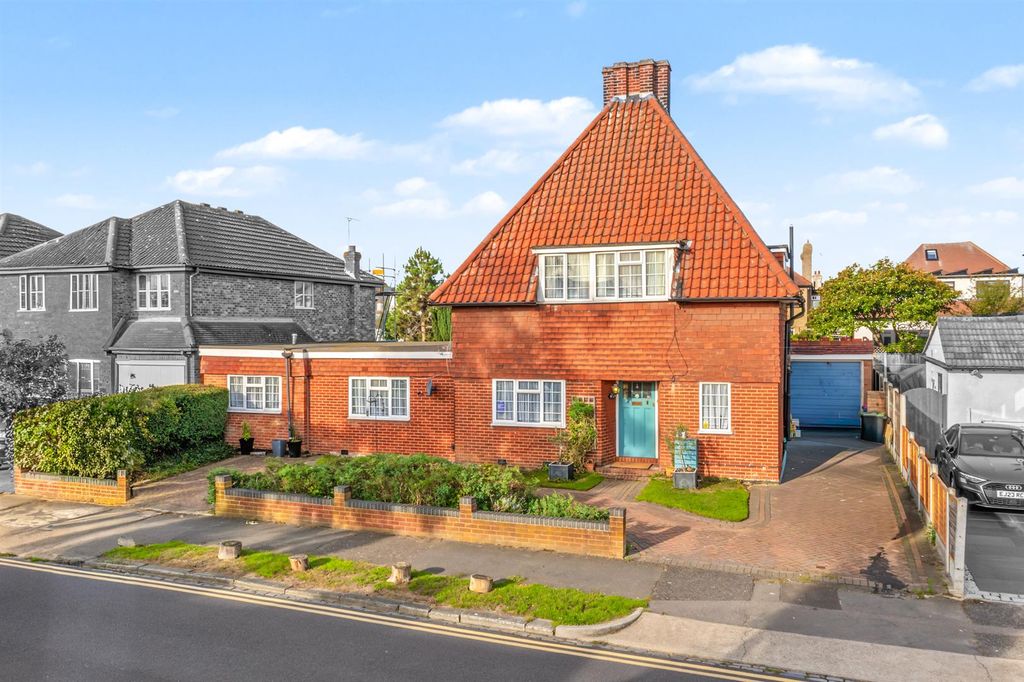 Property photo 1 of 30