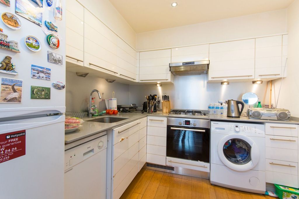 Property photo 3 of 6