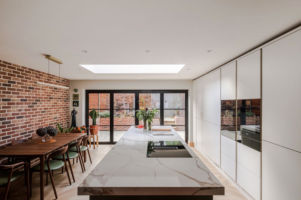 Property photo 1 of 32 323198 - 5 Lower Camden-11.Jpeg