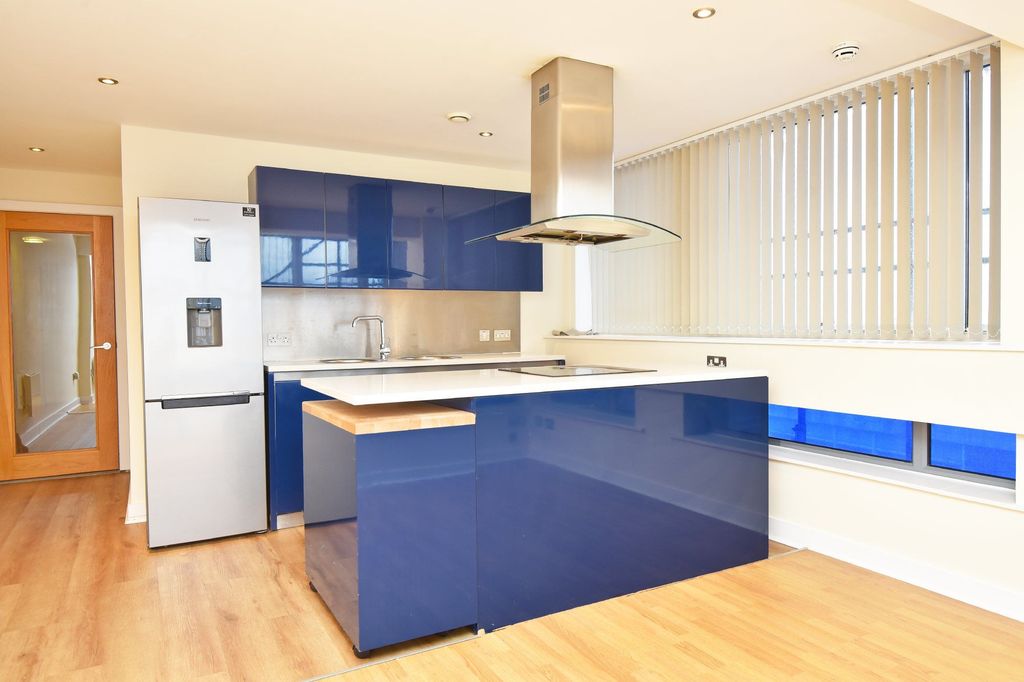 Property photo 3 of 9