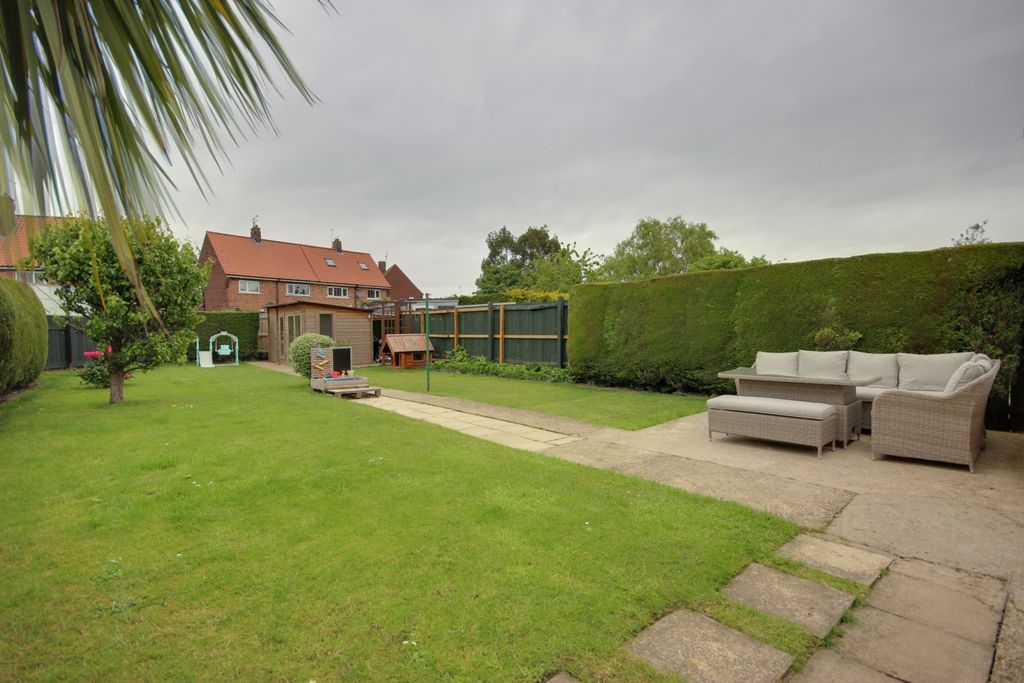 Property photo 2 of 18 1 Garden A