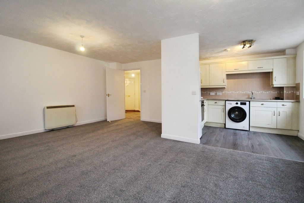 Property photo 2 of 7