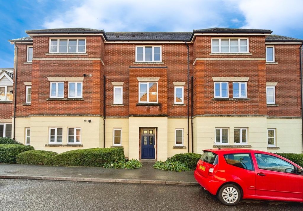 Property photo 2 of 12