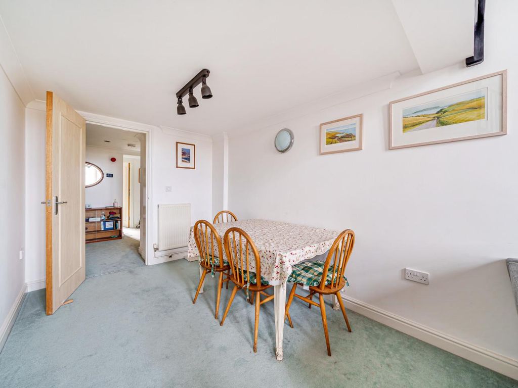 Property photo 3 of 15 Dining Area