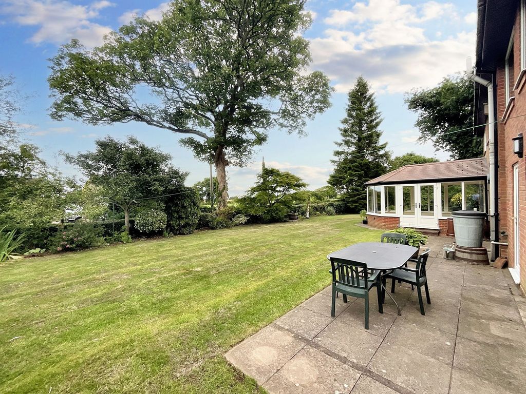 Property photo 2 of 26