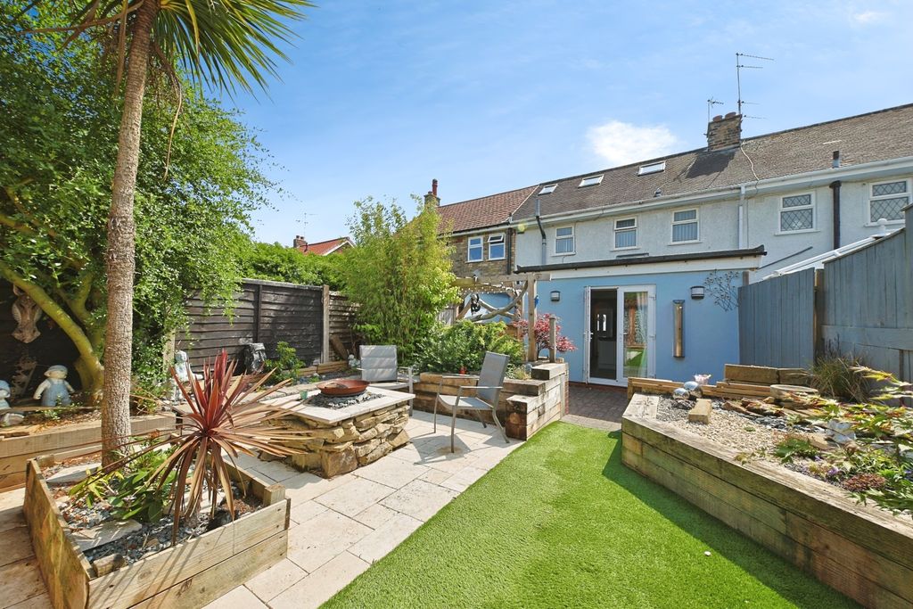 Property photo 1 of 13 4228650