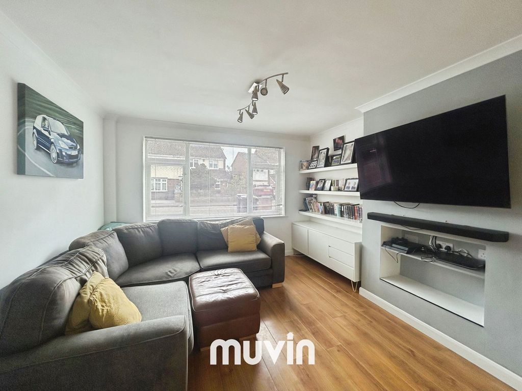 Property photo 2 of 12