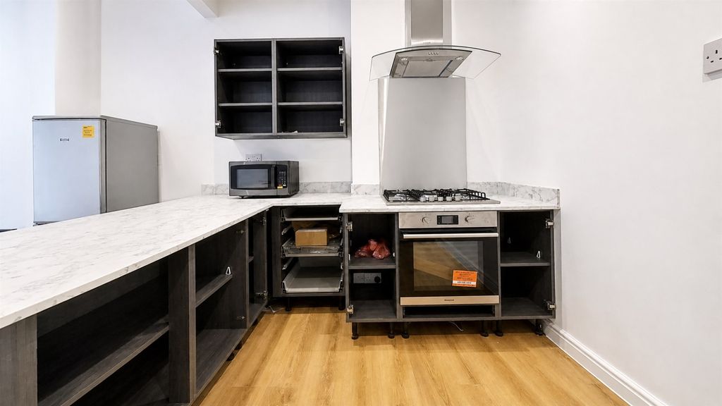 Property photo 1 of 13 Picture No. 08