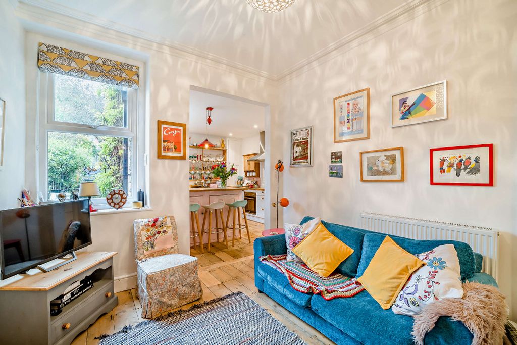 Property photo 3 of 23