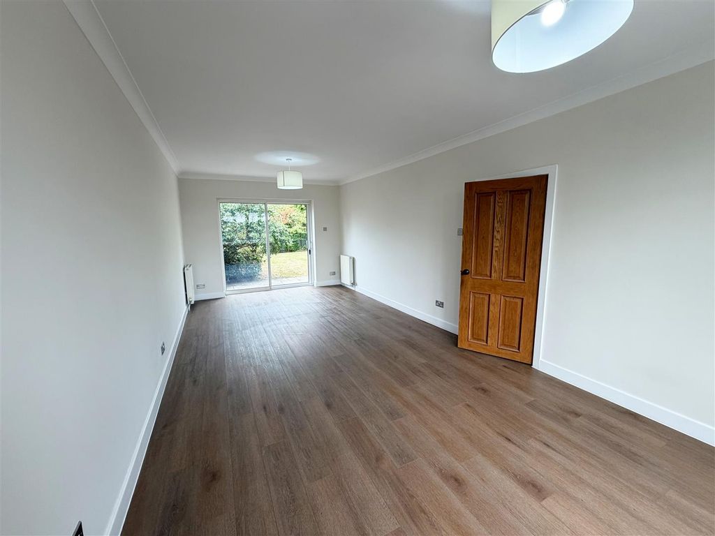 Property photo 3 of 31