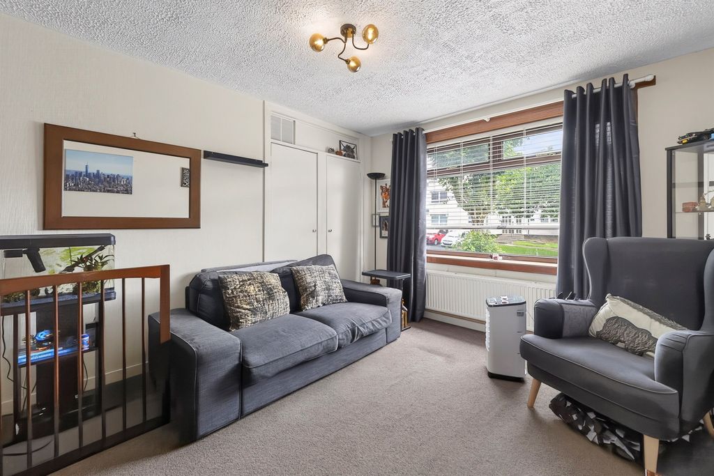 Additional image 4 of 2 bed flat for saleGillsburn Gardens, Kilmarnock KA3