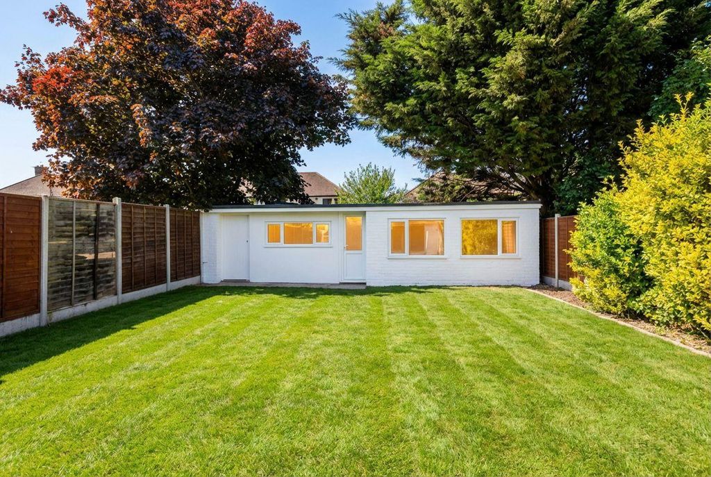 Property photo 2 of 16 47438Ebd-9Fc9-43Fc-933B-291F750Adca6.Jpg