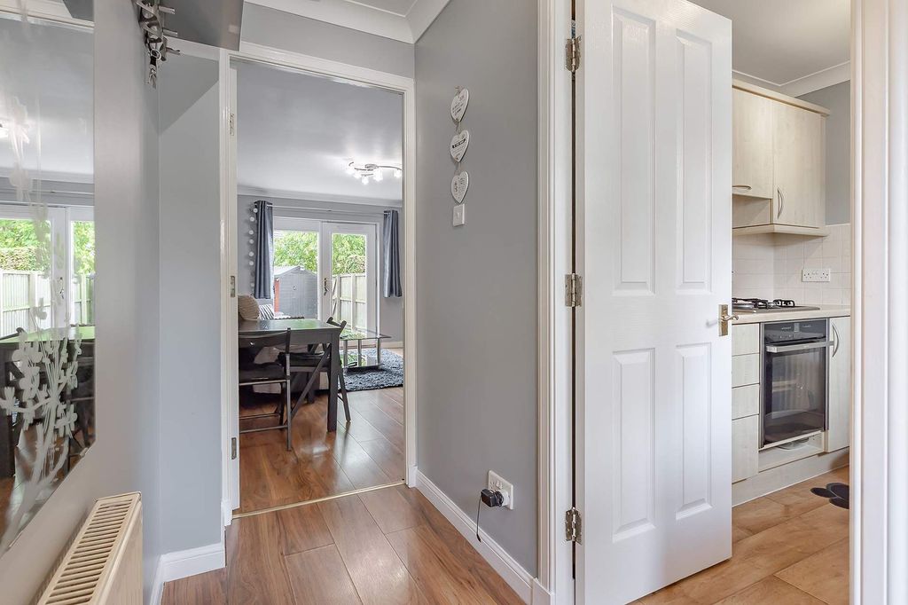Property photo 3 of 16 Hall