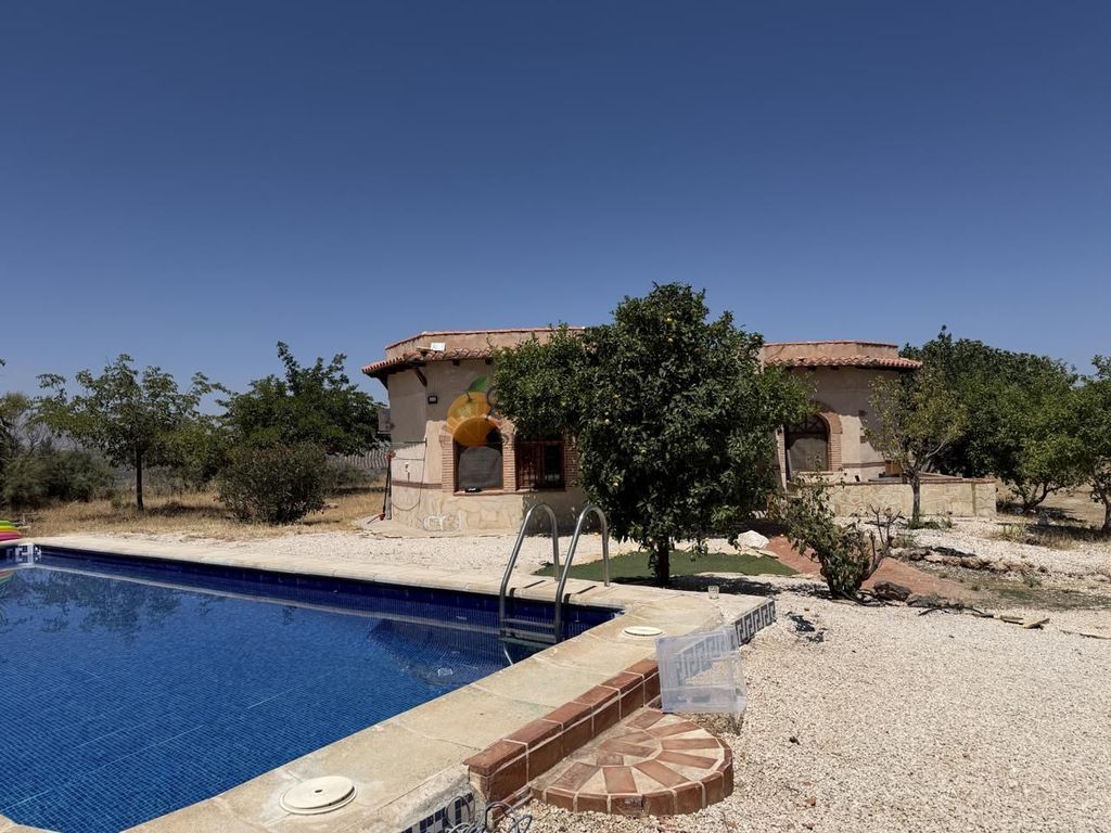Property photo 1 of 51