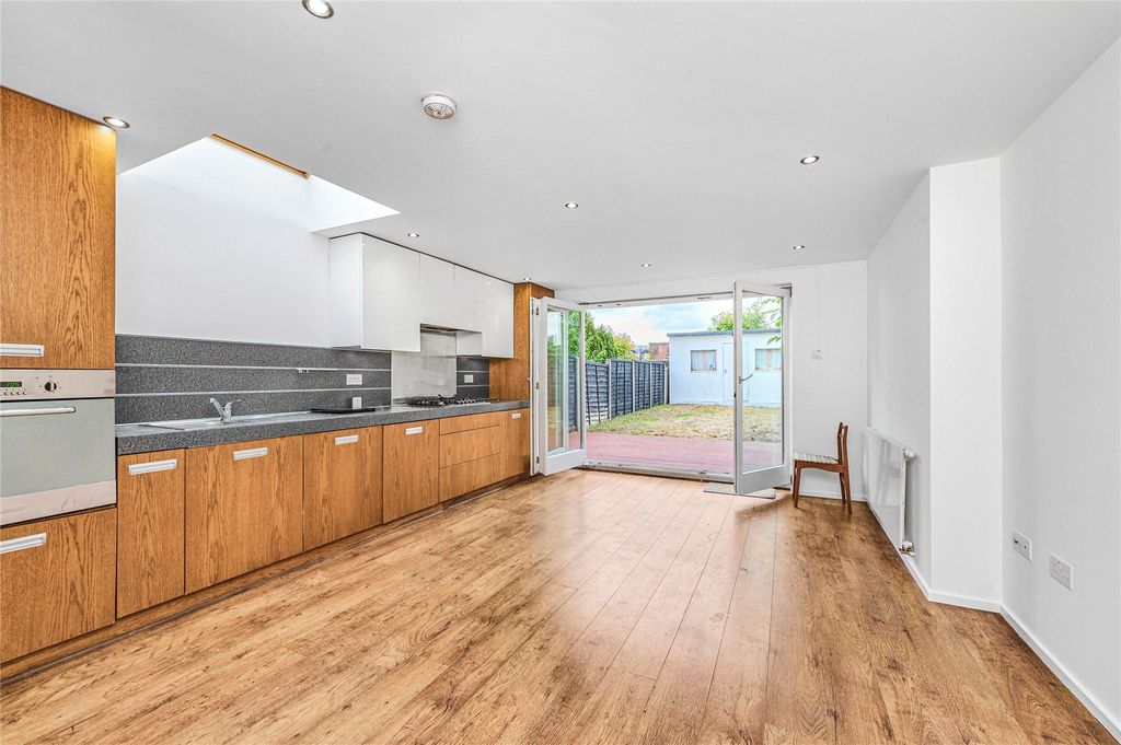 Property photo 1 of 10 Picture No. 23