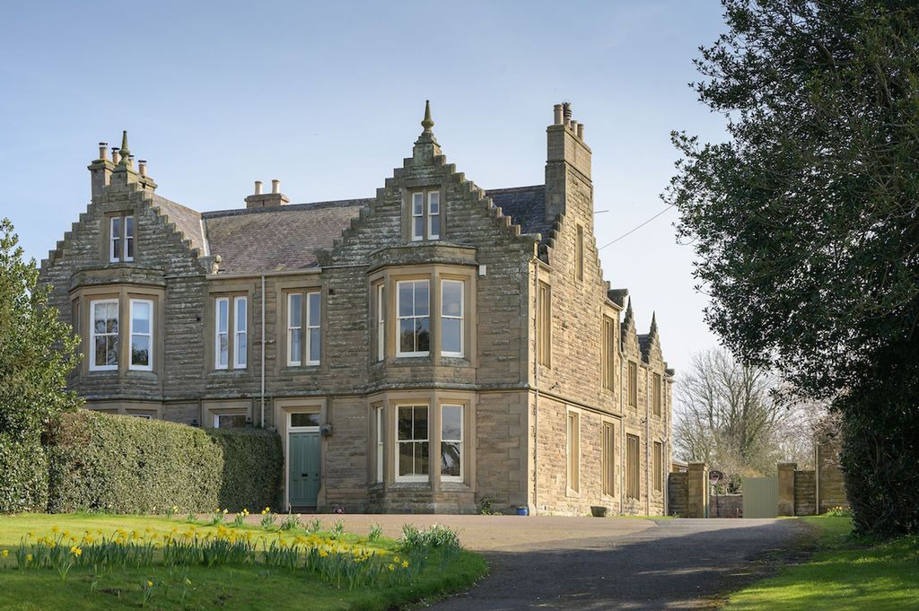 Property photo 1 of 67