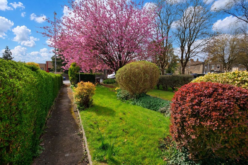 Property photo 2 of 15 Picture No. 23