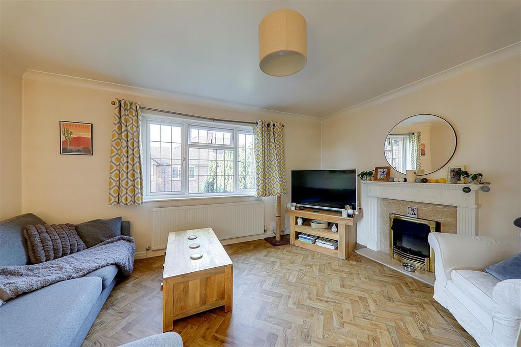 Property photo 3 of 14 Img_8237-Img_8239.Jpg