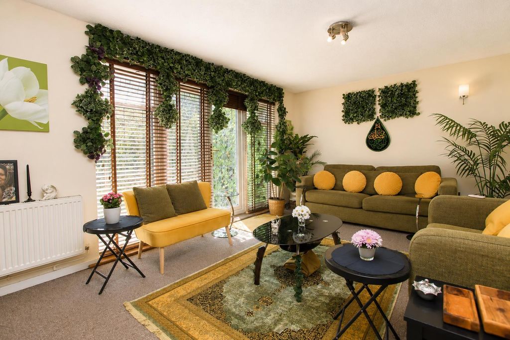 Property photo 2 of 9 1d99933d-6Ae3-4145-86Df-Cf9Ad47Cb599.Png