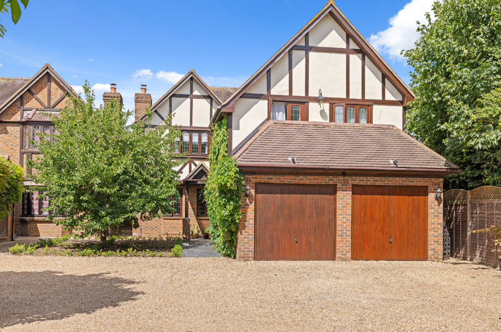 Property photo 1 of 39
