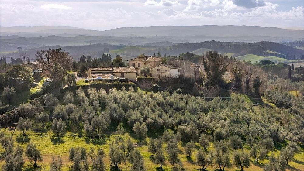 Property photo 1 of 15 Seventeenth-Century Estate
