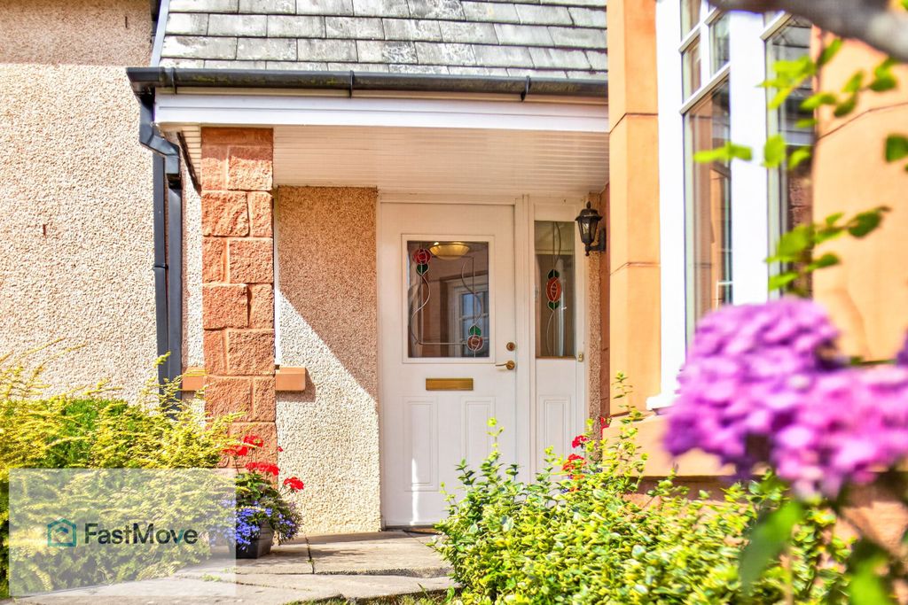 Property photo 3 of 30