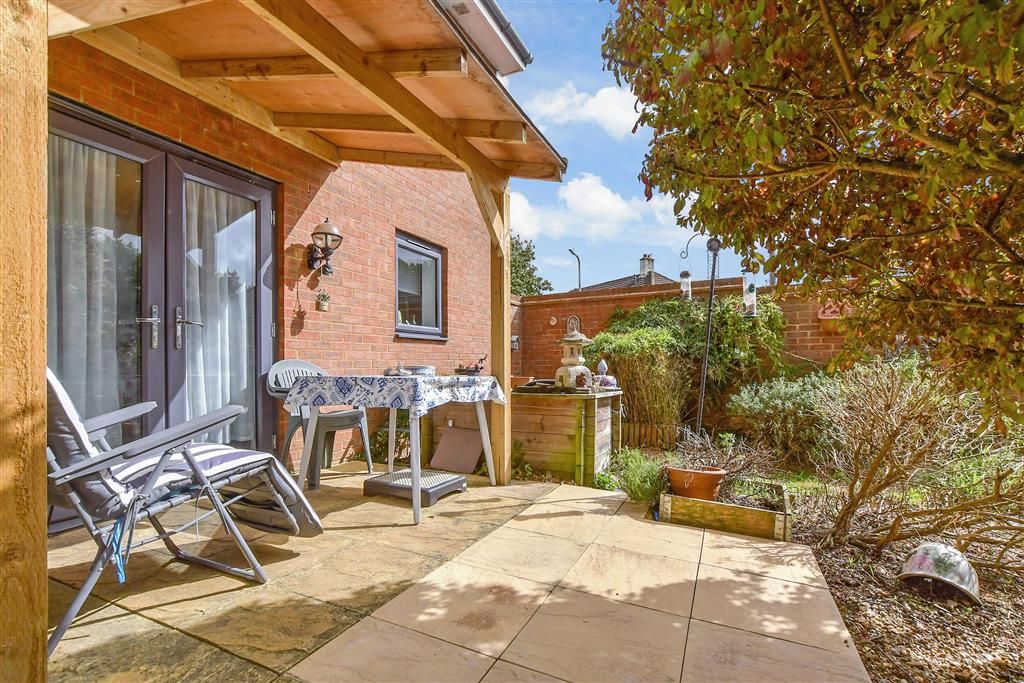 Property photo 2 of 10 Patio / Decking
