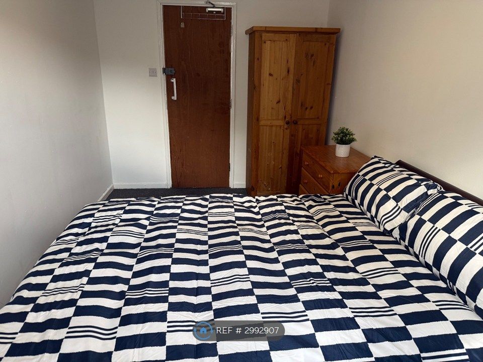 Property photo 1 of 3