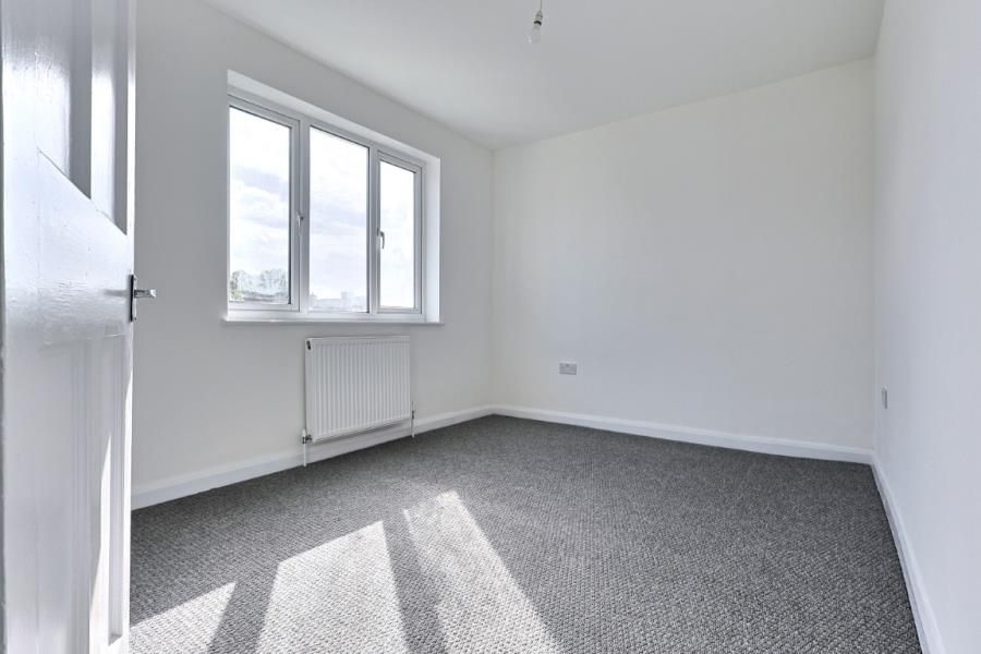 Property photo 3 of 25