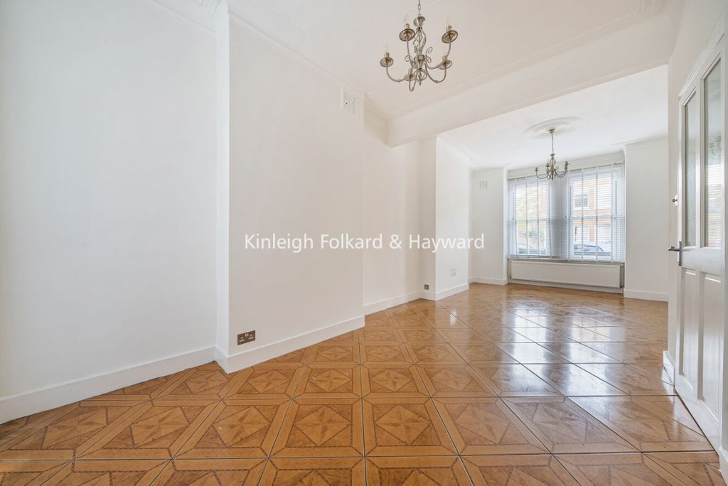 Property photo 2 of 16 7347d2d5-E848-4Eb0-B