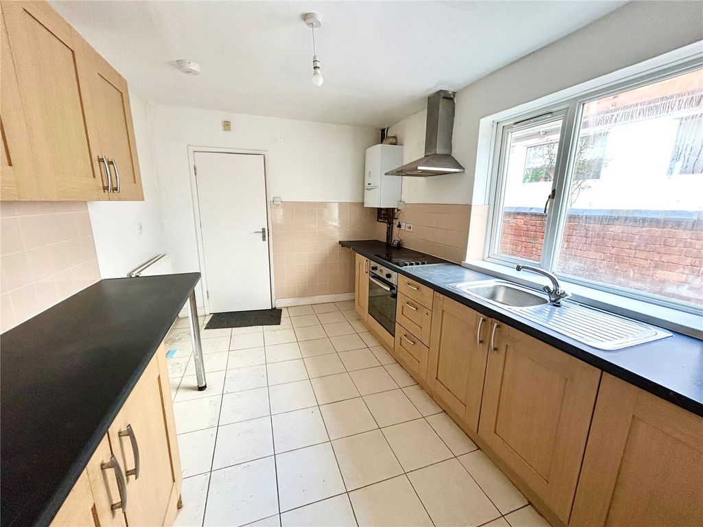 Property photo 3 of 23 Picture No. 06