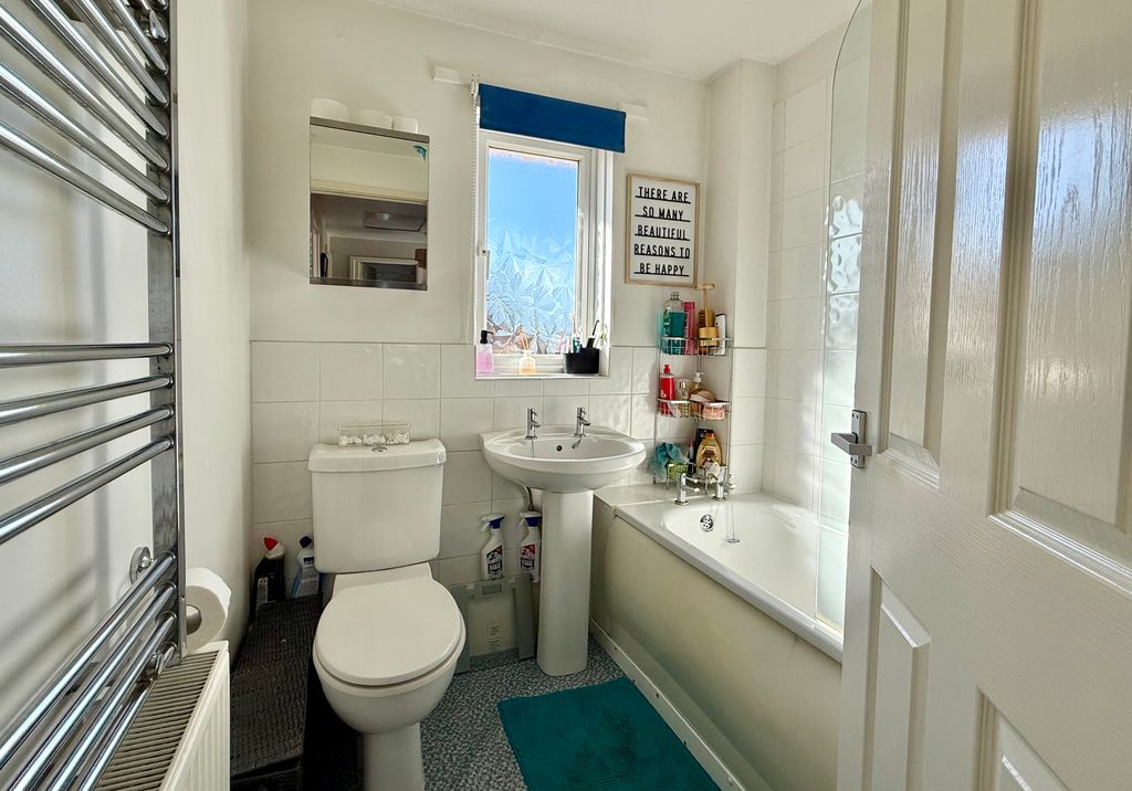 Property photo 3 of 9